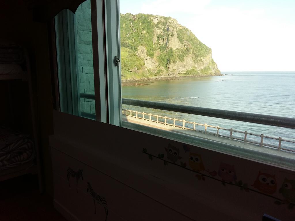 Nice View Guesthouse Seogwipo Exterior photo