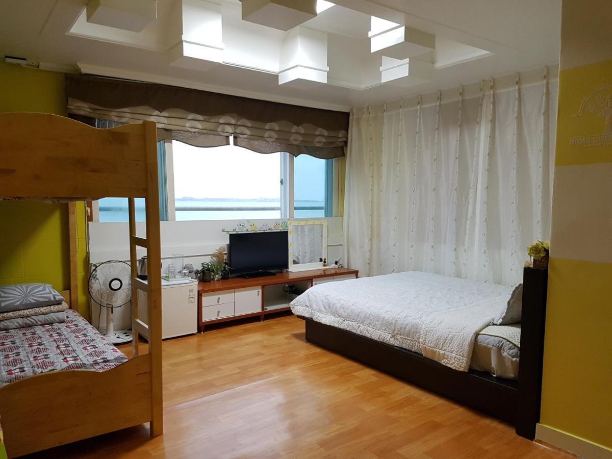 Nice View Guesthouse Seogwipo Exterior photo